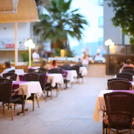 K Maris Hotel Отель