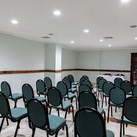 K Maris Hotel Отель
